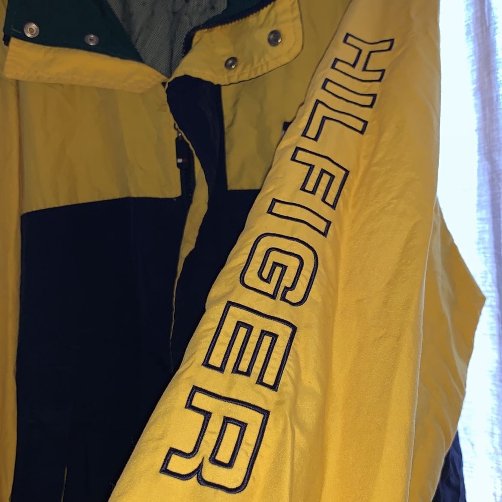 Tommy Hilfiger